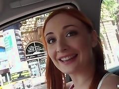 Чирлидерша Ginger платит за трах